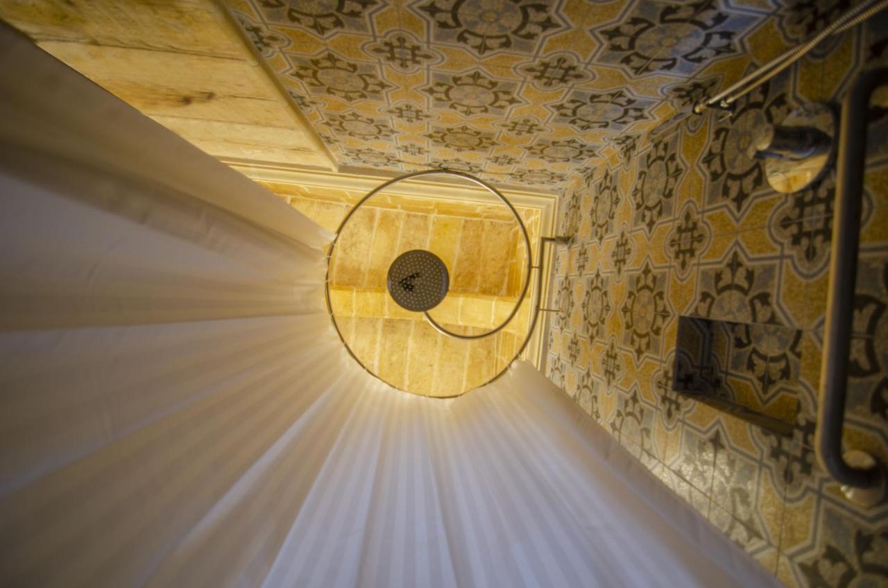 Senglea Suites *