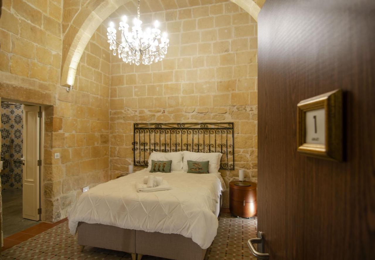 Senglea Suites *